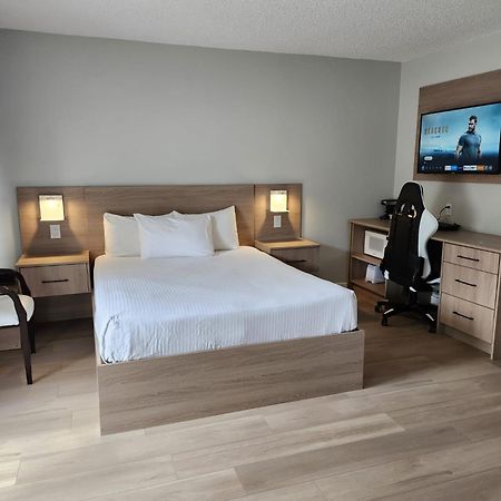 Paradise Motel Sicamous Ngoại thất bức ảnh